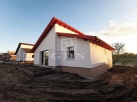 Vácrátót Családi ház