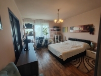 Csömör Üzlethelyiség