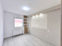 Zalaegerszeg Lakás (csúsztatott zsalu)