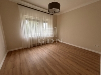 Komárom Lakás (téglaépítésű)