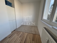 Tata Lakás (téglaépítésű)