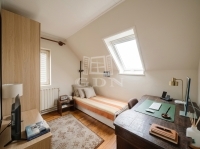 Hatvan Üzlethelyiség