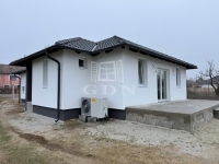 Tápióság Családi ház