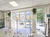 Lenti Üzlethelyiség